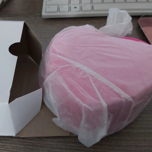 NEW AUTHENTIC PANDORA PINK HEART SHAPED JEWELRY BOX/case - Picture 8 of 11